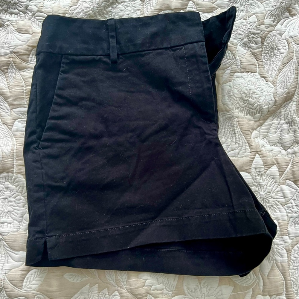 Loft Riviera short size 14